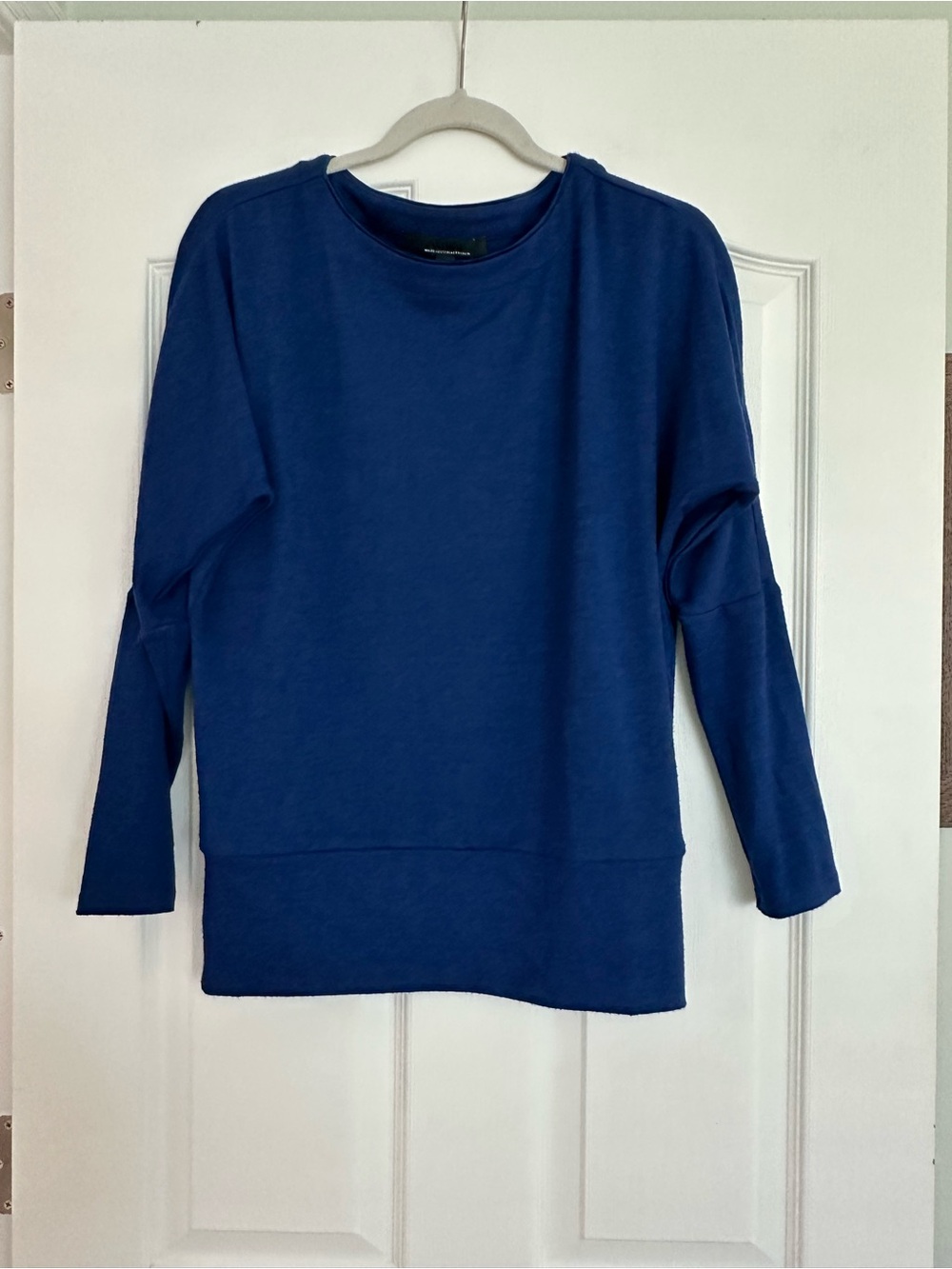 White House Black Market NWOT Super Soft Royal Blue Crewneck Long Sleeve Sweater